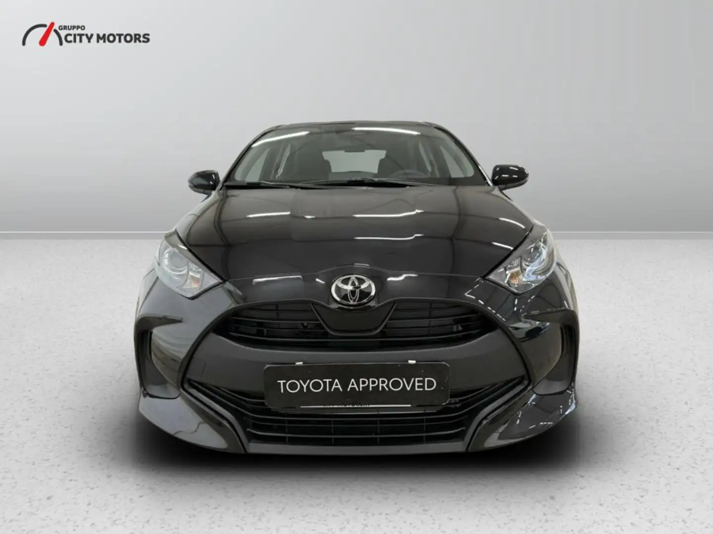 Toyota Yaris 1.5 hybrid Active Zwart - 2