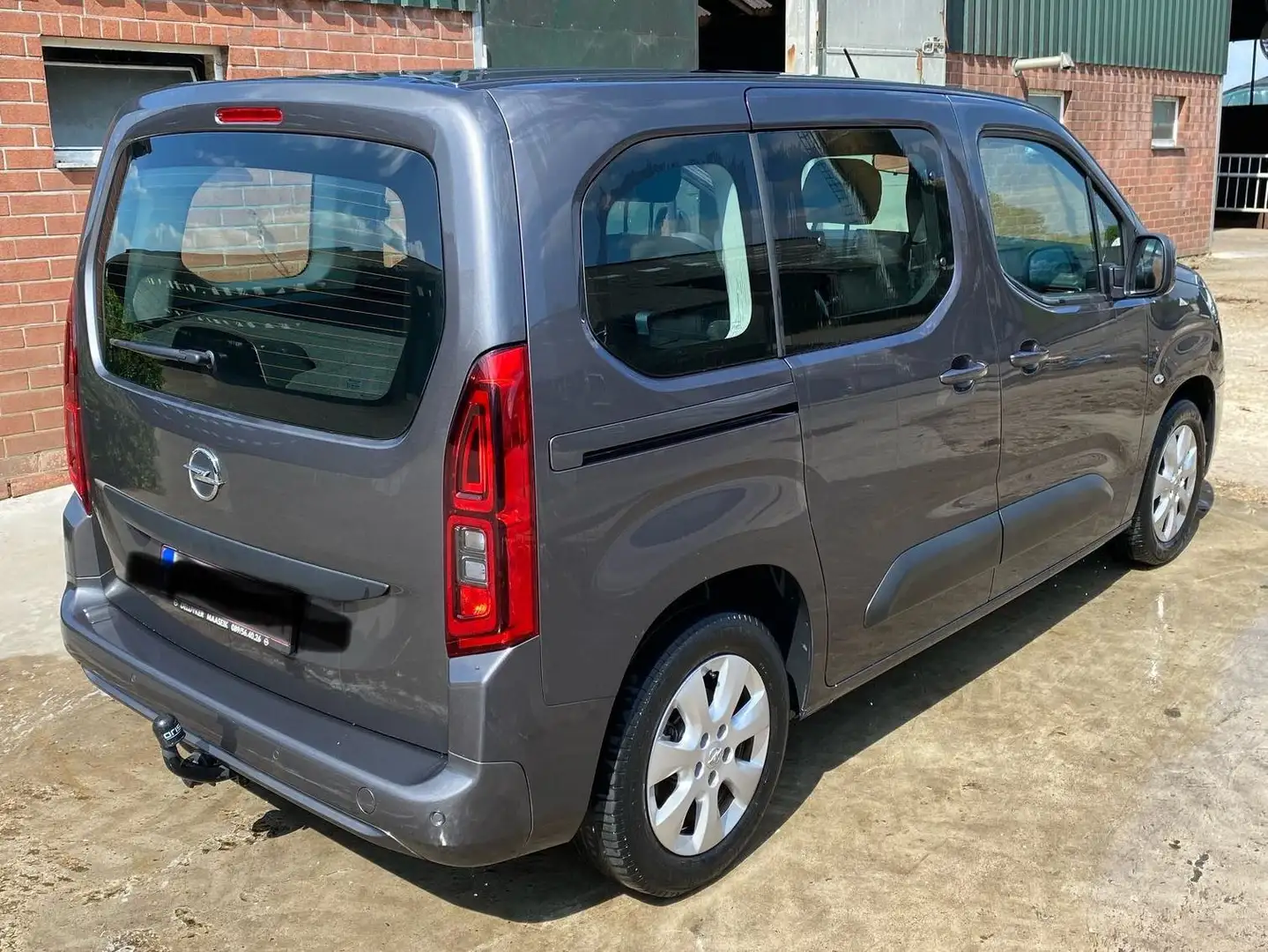 Opel Combo Life Combo Life 1.2 Turbo Start/Stop Edition Grijs - 2