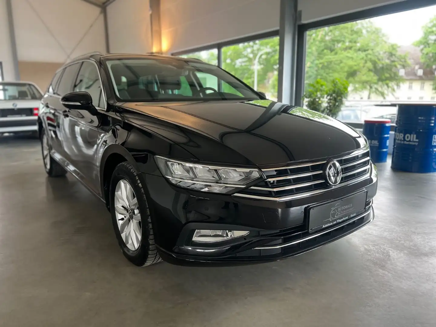 Volkswagen Passat Variant 2.0 TDI Business LED/ACC/4xSHZ Noir - 2