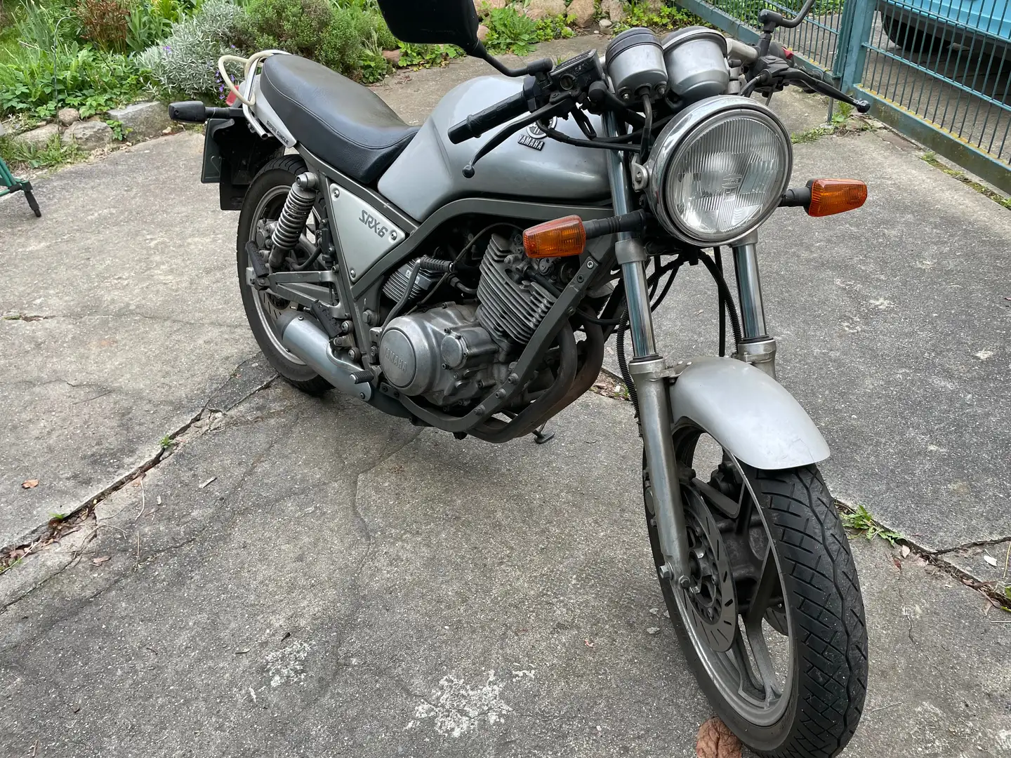 Yamaha SRX 6 Silber - 2