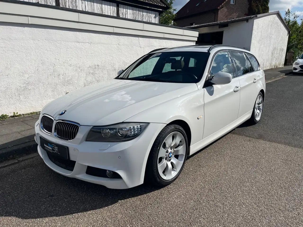BMW 330