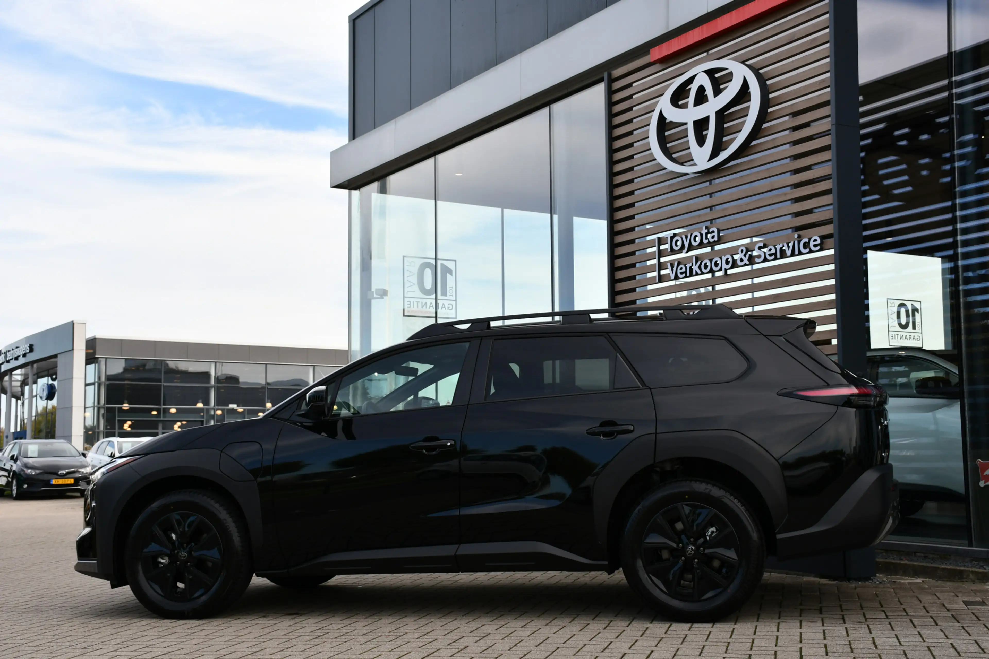 Toyota bZ4X Touring Dynamic 75 kWh 227pk | Alarm klasse 3 | Do — photo 5