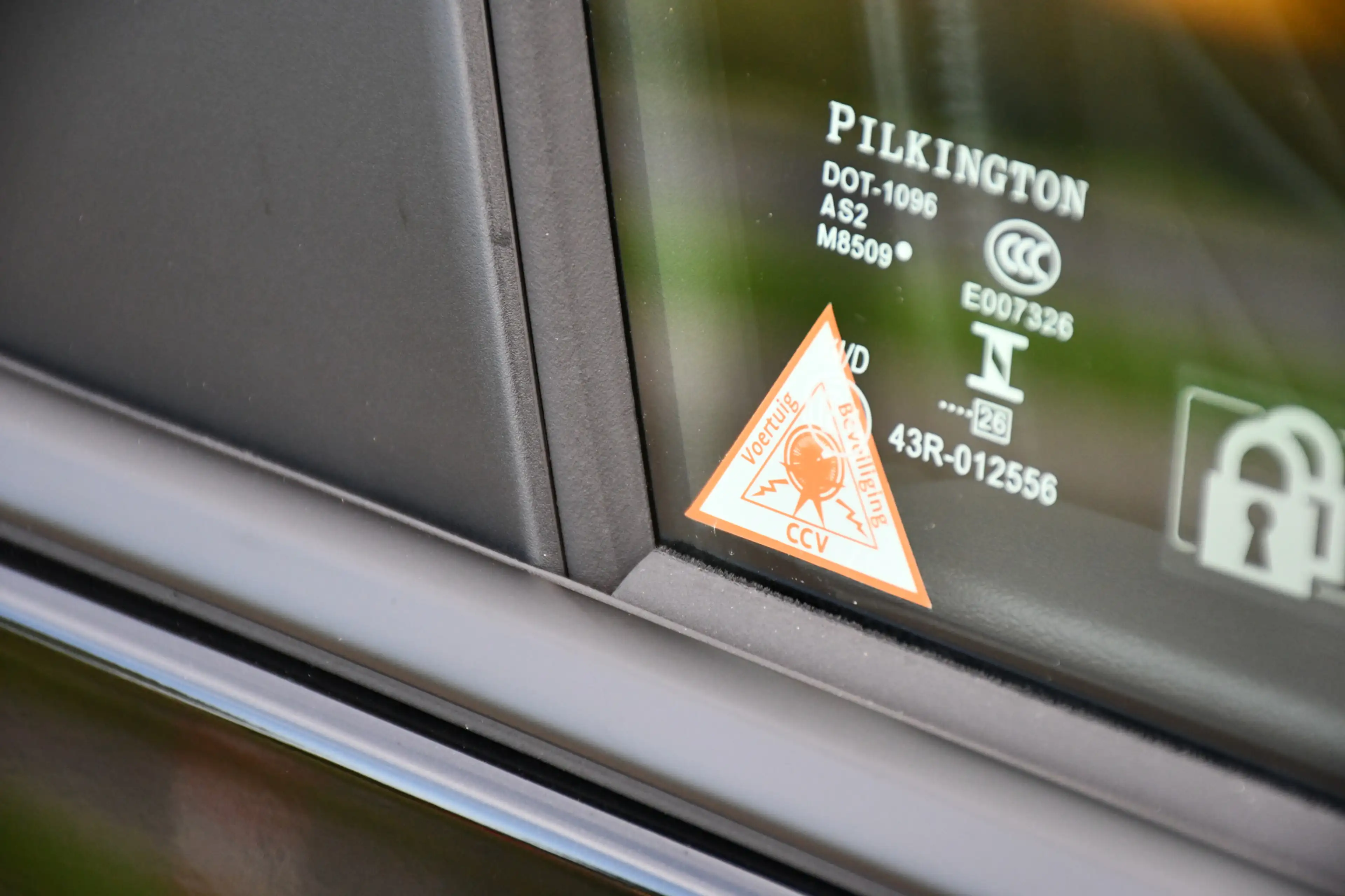 Toyota bZ4X Touring Dynamic 75 kWh 227pk | Alarm klasse 3 | Do — photo 15