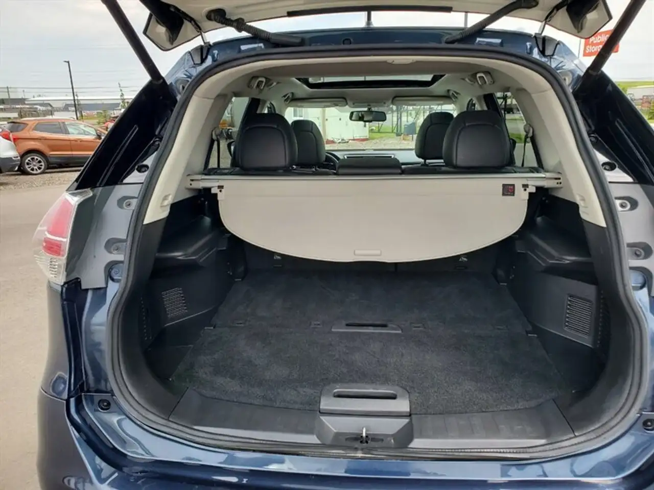 Nissan Rogue снимка Nissan Rogue