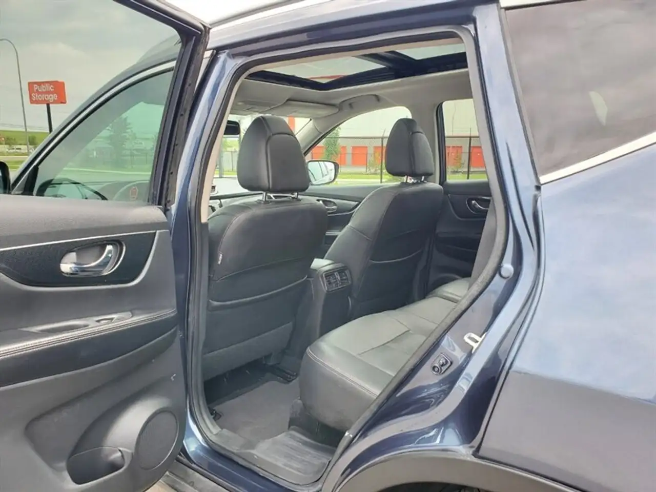 Nissan Rogue снимка Nissan Rogue