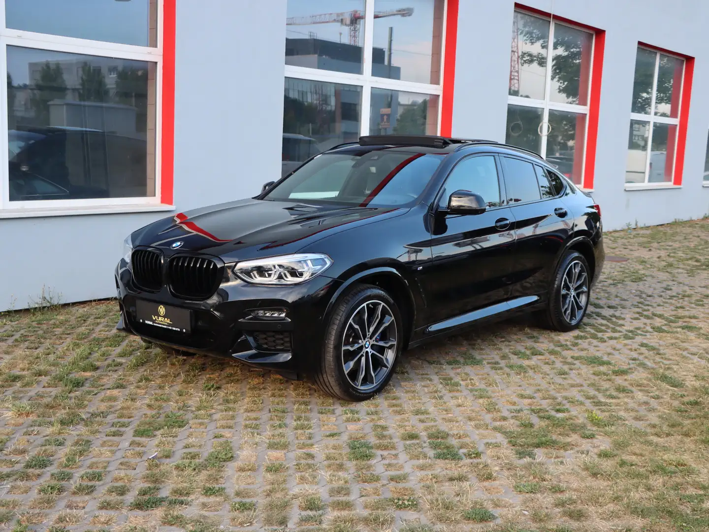 BMW X4 xDrive 30 d M-Sport | PANORAMA | Head-UP | LEDER | Schwarz - 2