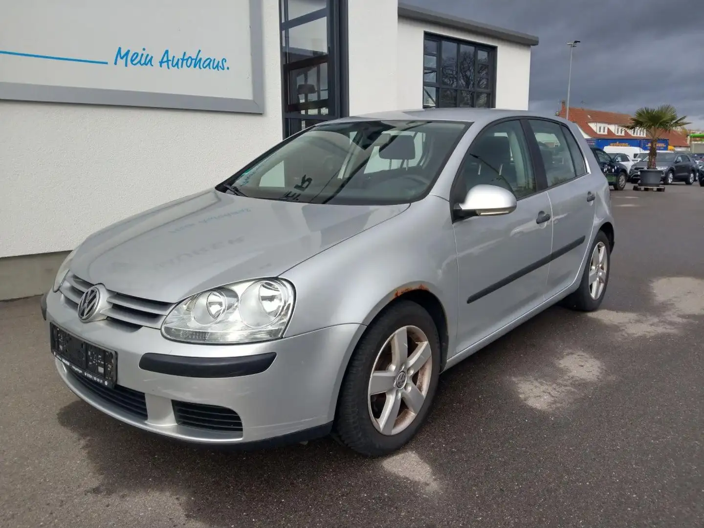Volkswagen Golf 1,6 Automatik Climatronic PDC RCD 300 Alu Silber - 2