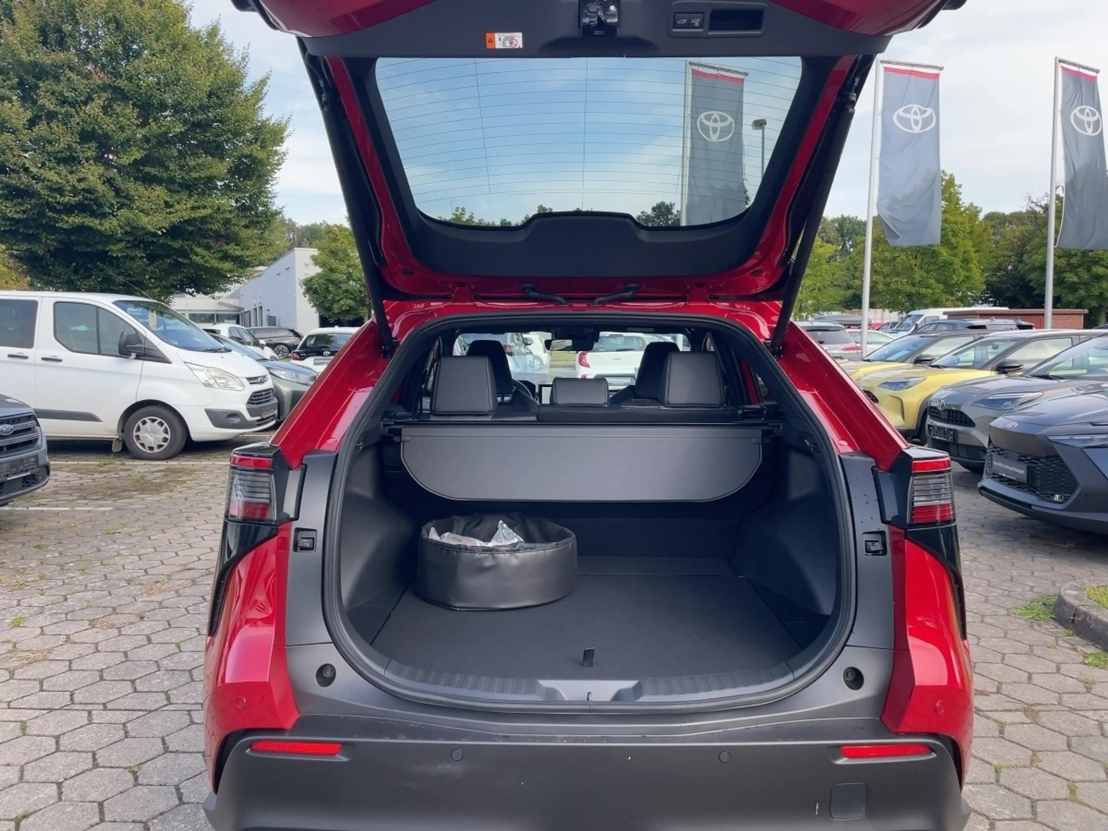 Toyota bZ4X Teamplayer*CARPLAY*SITZHEIZUNG*LENKRADHEIZUNG* — photo 13