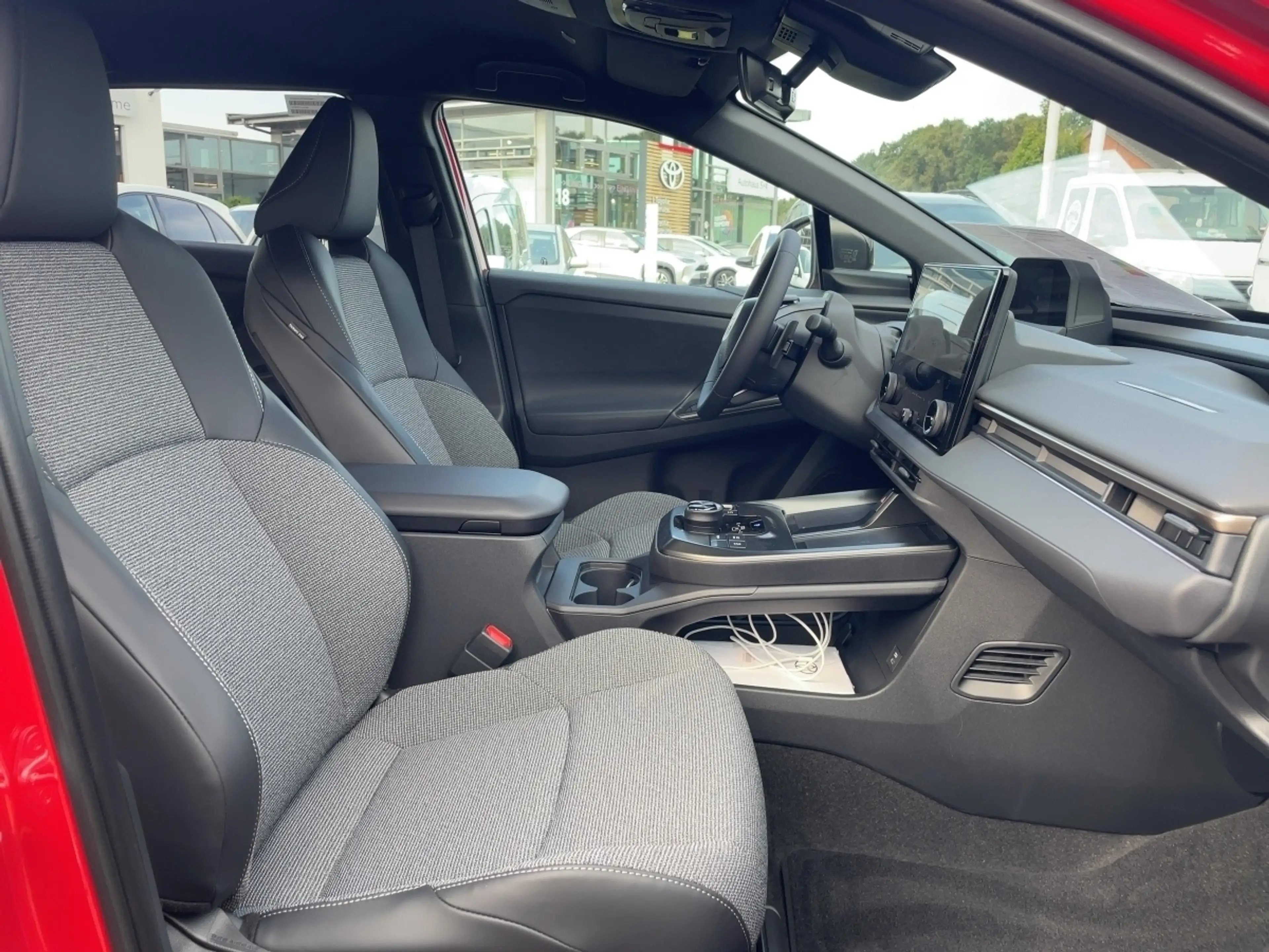 Toyota bZ4X Teamplayer*CARPLAY*SITZHEIZUNG*LENKRADHEIZUNG* — photo 11