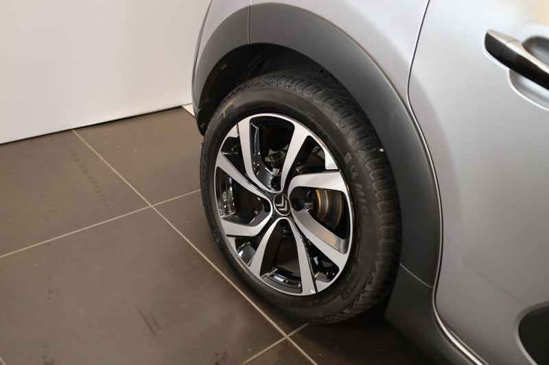 Citroen C3 PT 110 Shine 17" All season | Camera | Parkeer Sen — photo 16