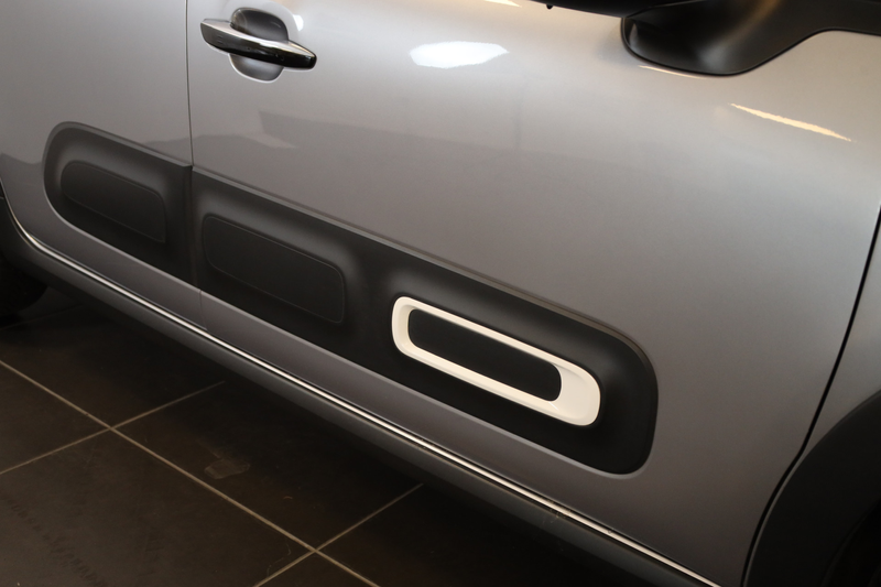 Citroen C3 PT 110 Shine 17" All season | Camera | Parkeer Sen — photo 9