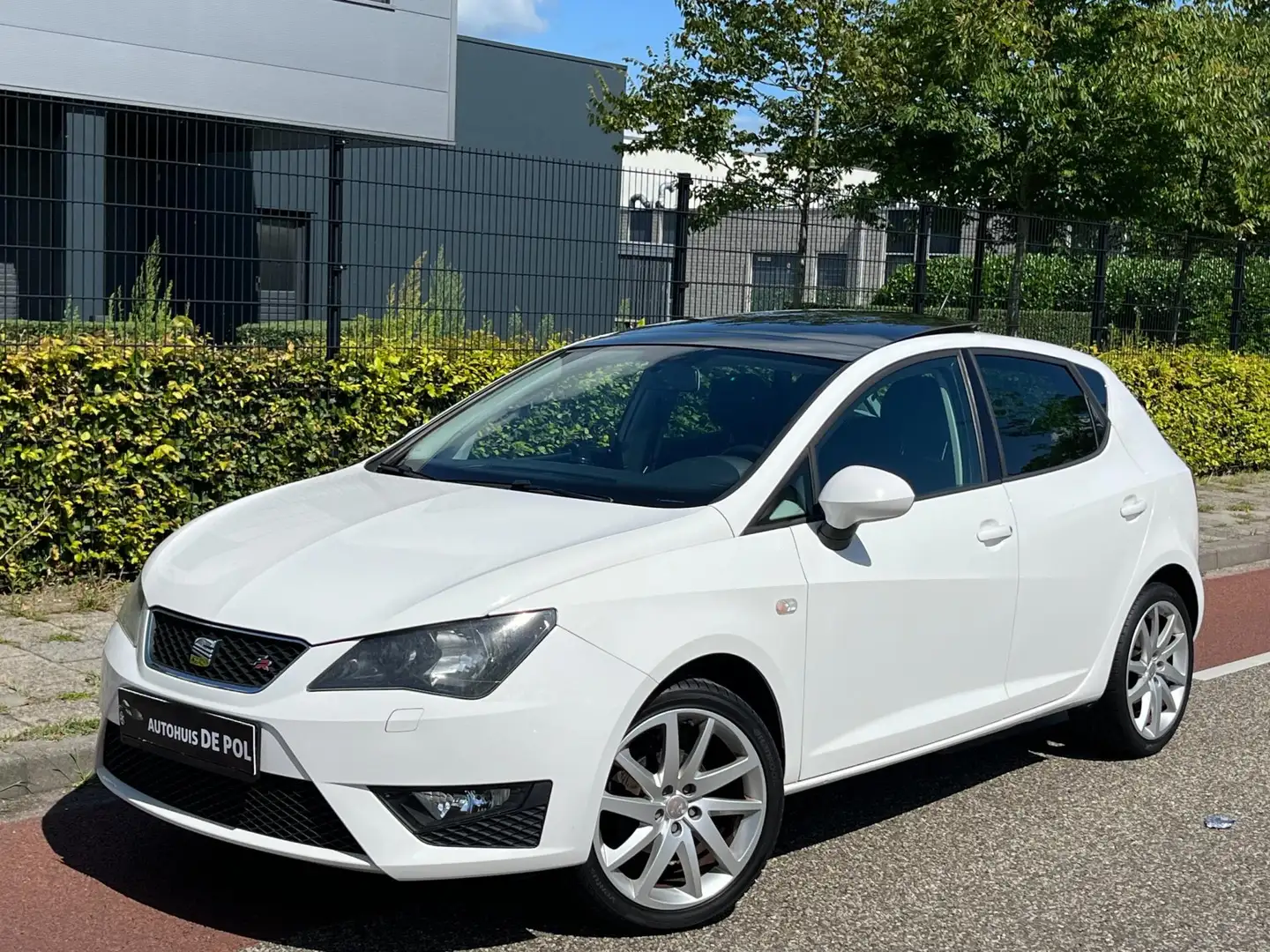 SEAT Ibiza 1.2 TSI FR Panorama-dak Cruise/Climate-control Wit - 1