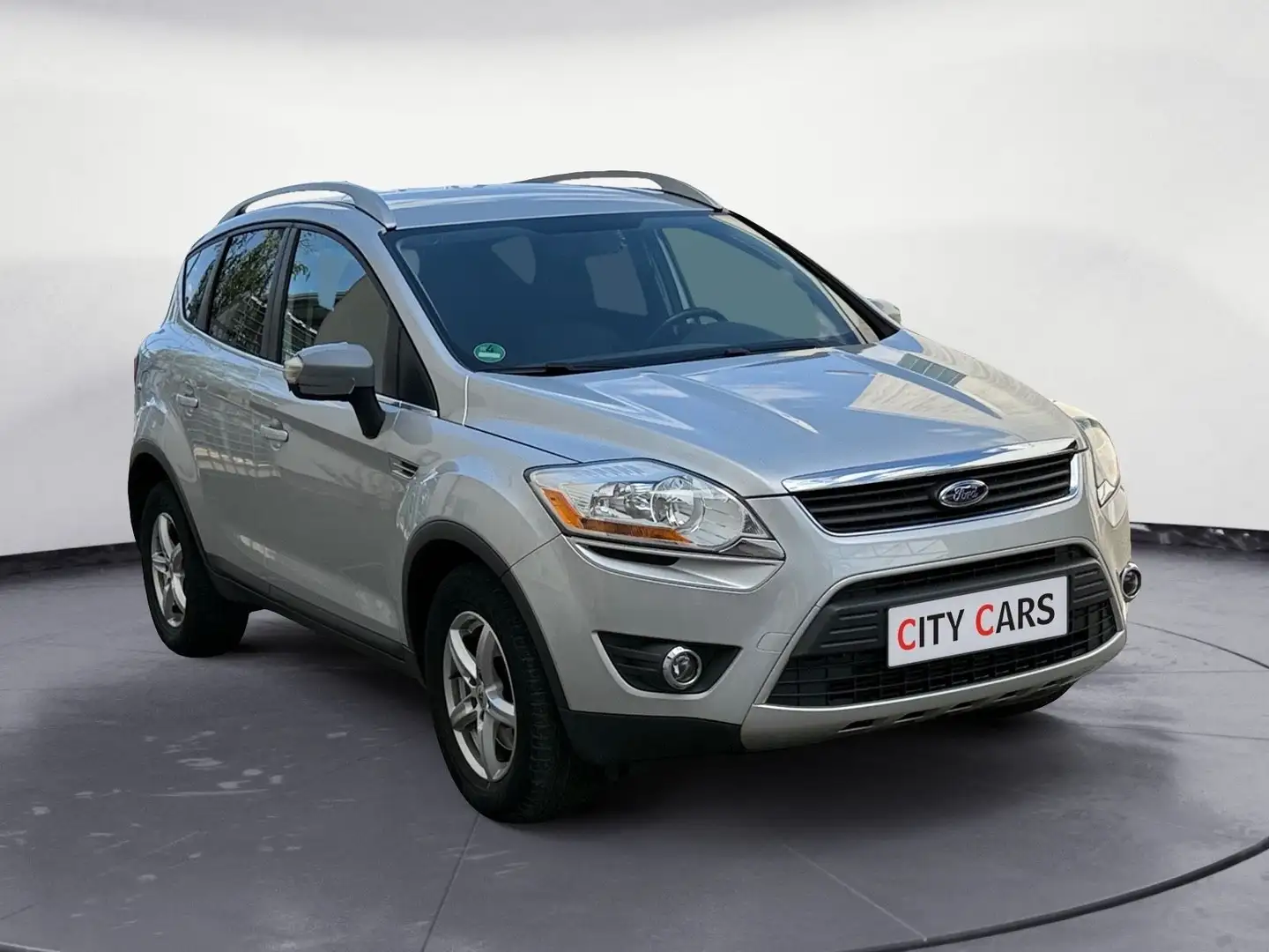 Ford Kuga 2.0 TDCI 4x4 Trend Silber - 2