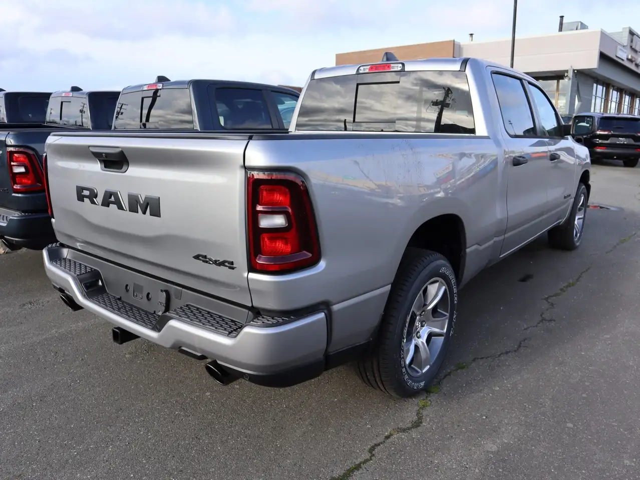 RAM 1500 снимка RAM 1500
