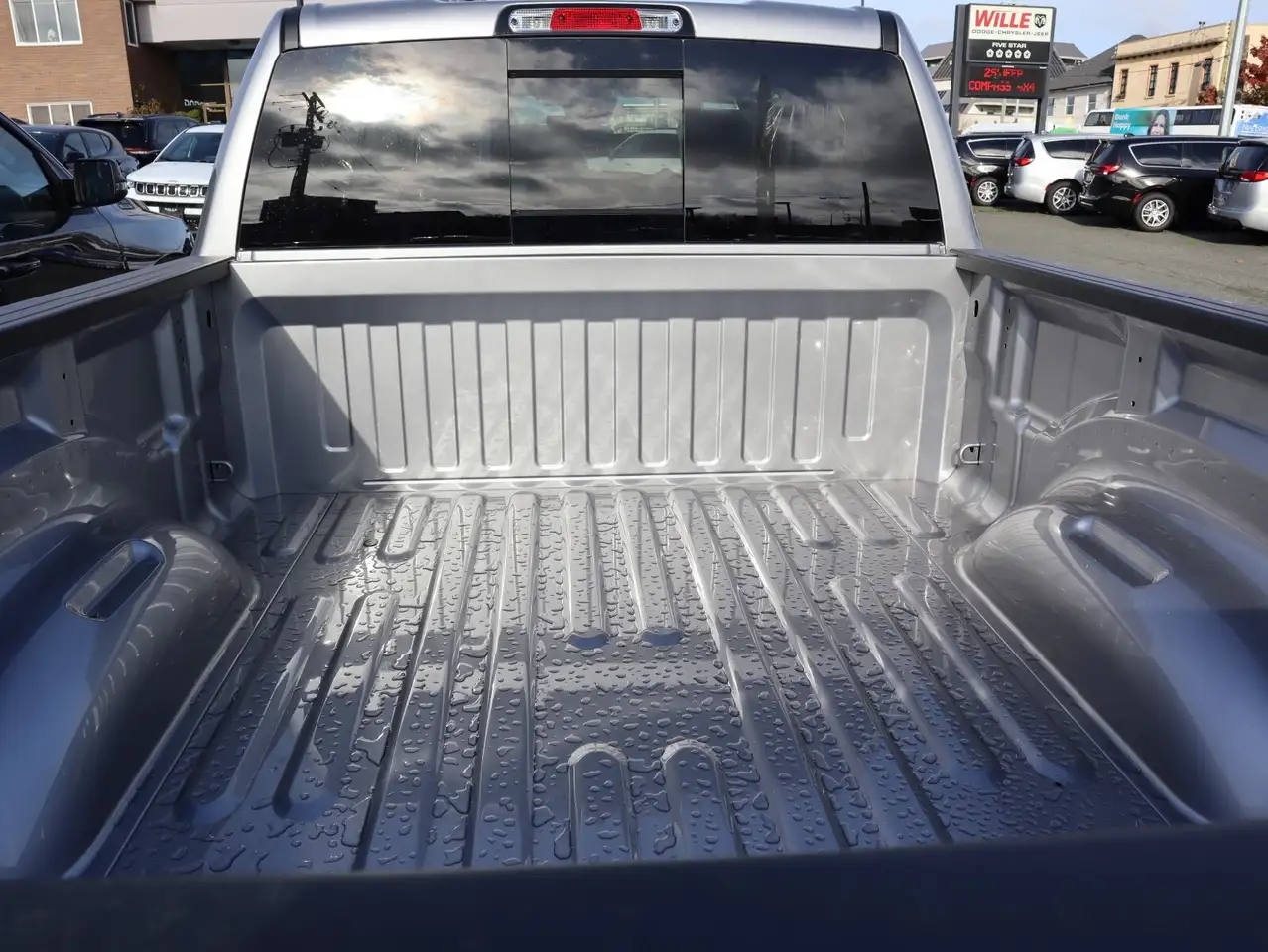 RAM 1500 снимка RAM 1500