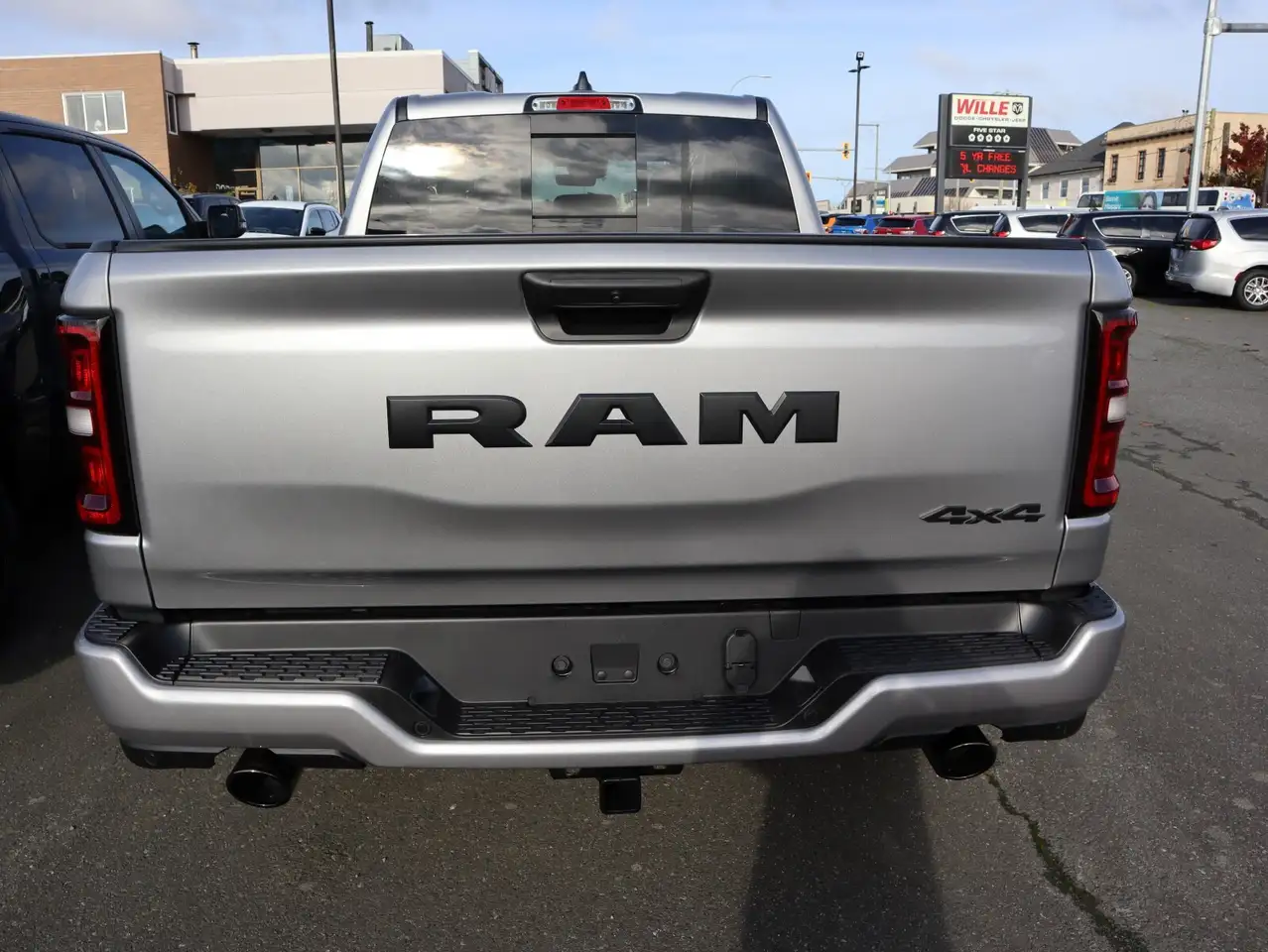 RAM 1500 снимка RAM 1500