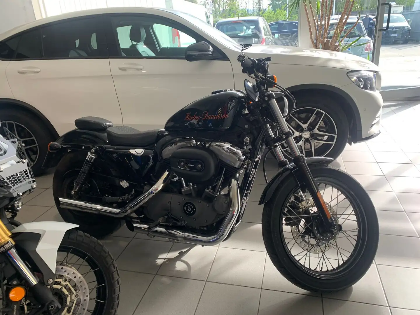 Harley-Davidson XL 1200 Černá - 1