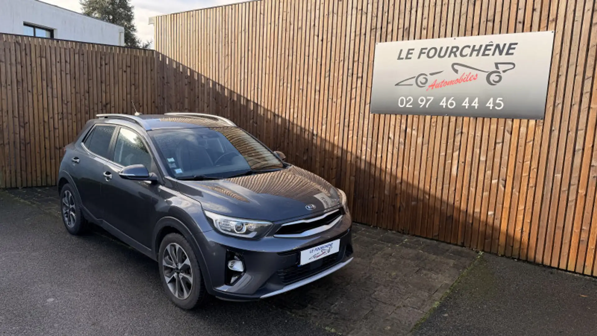 Kia Stonic 1.0 T-GDI 120CH ISG LAUNCH EDITION Gris - 1