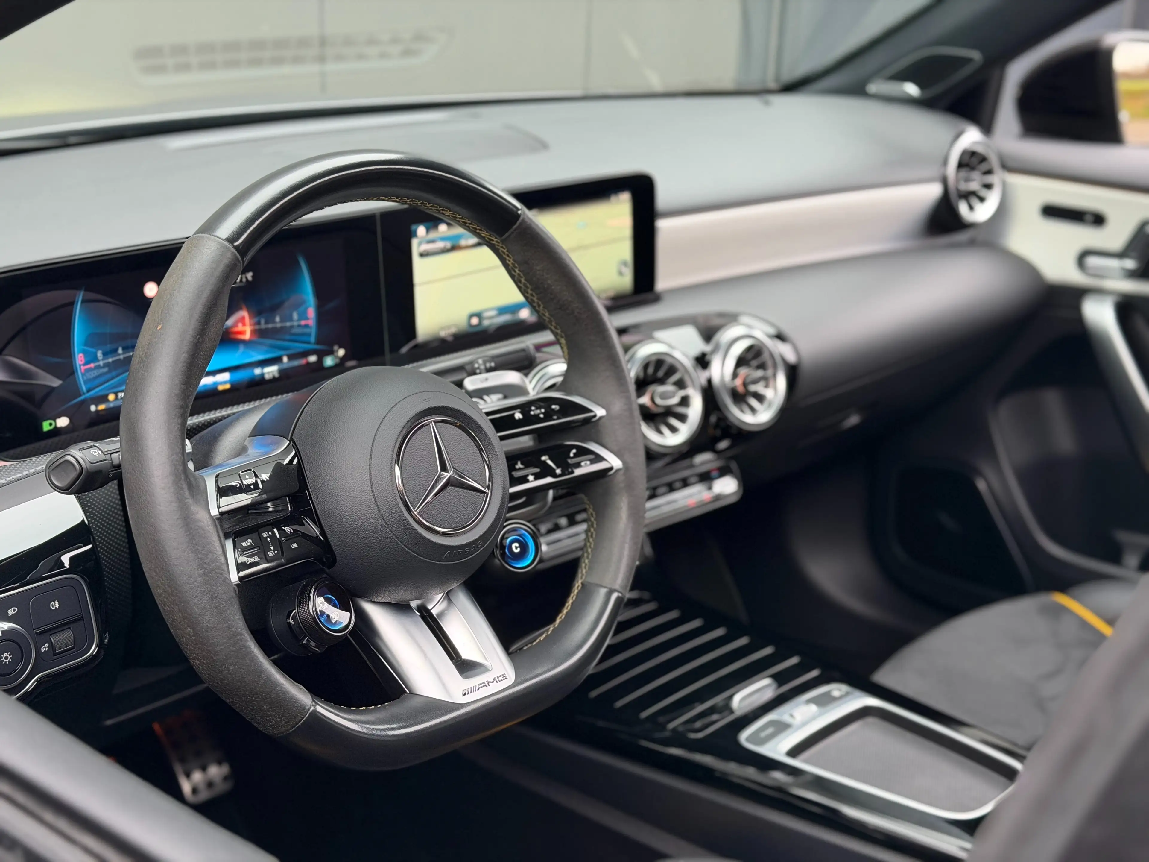 Mercedes-Benz A 45 AMG S 4-Matic+ 421cv - Toit ouvrant - Burmester - 360 — photo 12