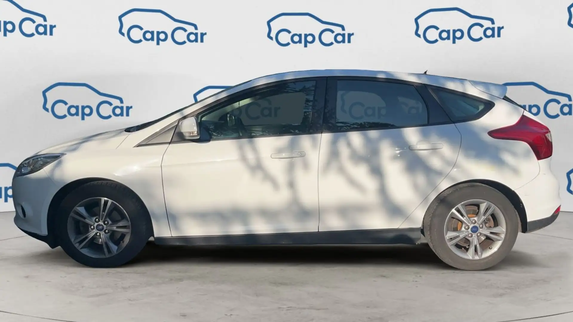 Ford Focus 1.0 EcoBoost 125 Business Blanc - 2