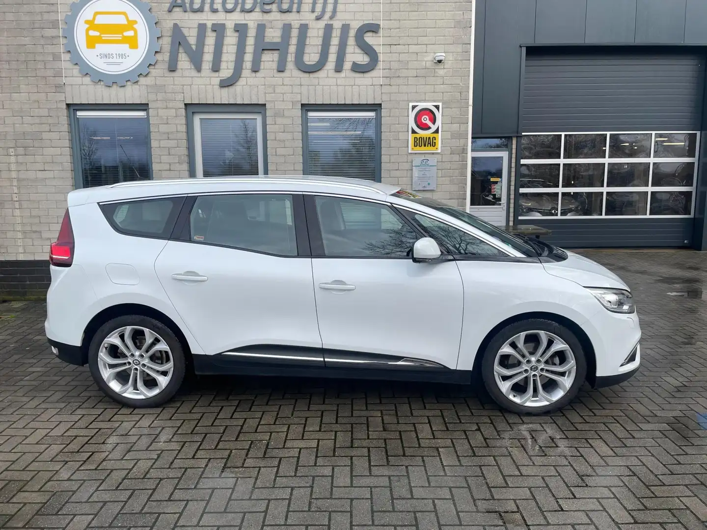 Renault Grand Scenic 1.2 TCe Intens / Cruise / Stoelverw. / Navigatie / Wit - 2