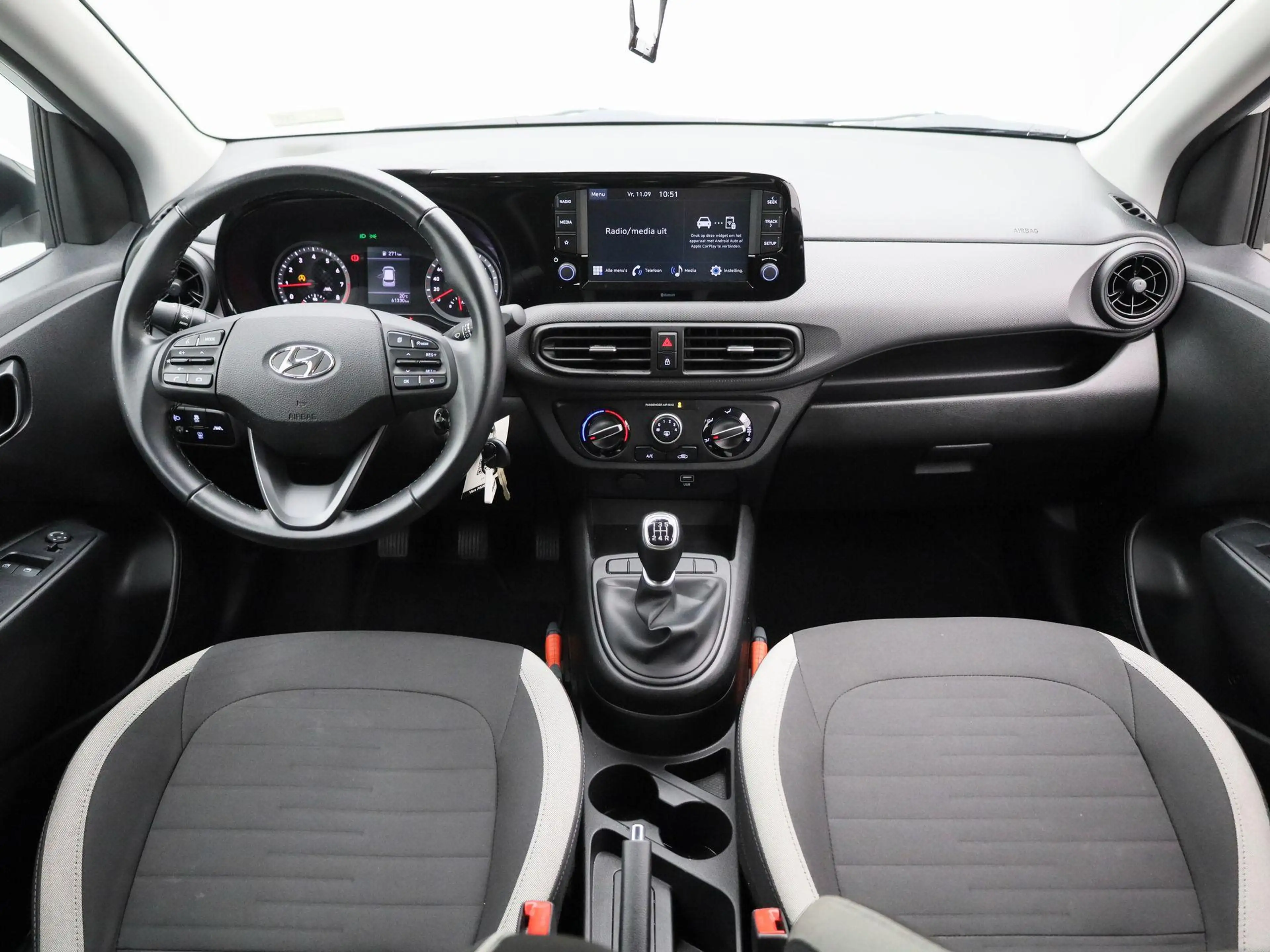 Hyundai i10 1.0 Comfort — photo 9
