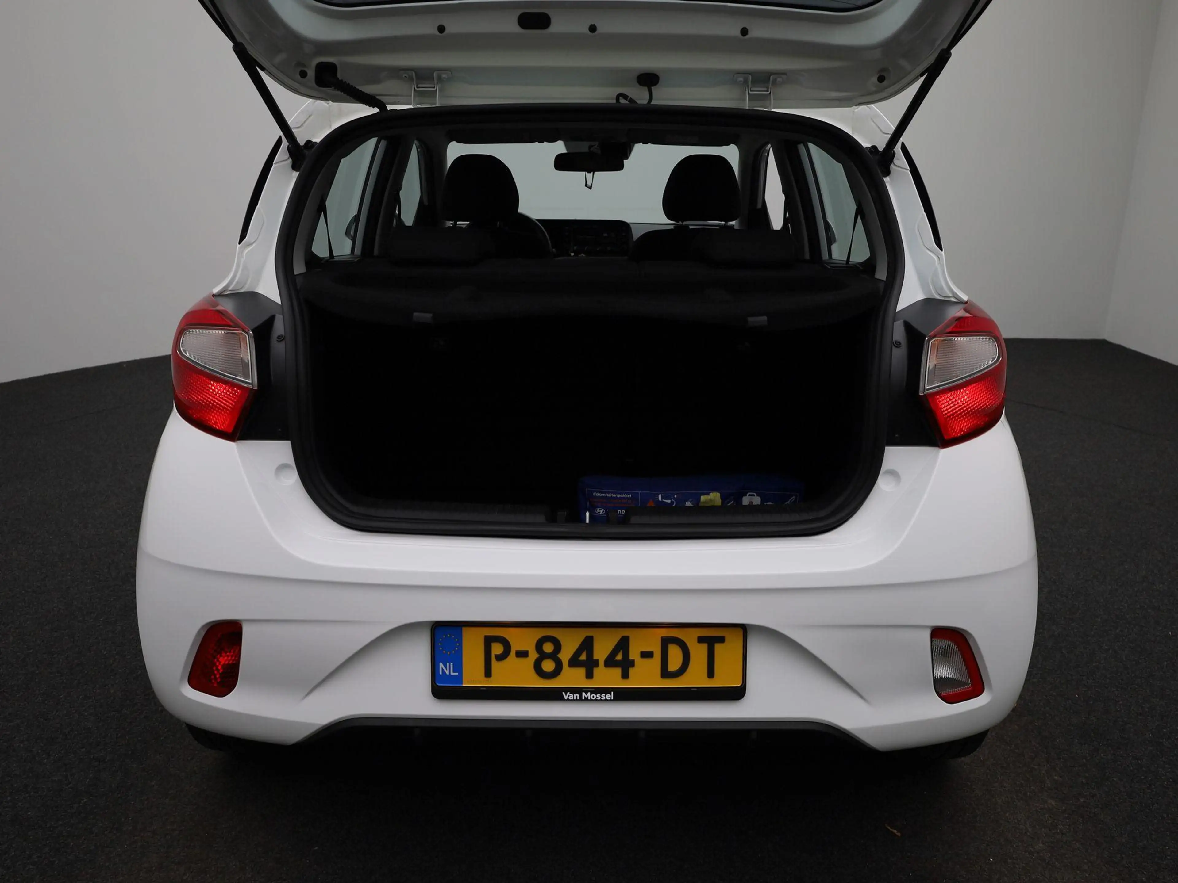 Hyundai i10 1.0 Comfort — photo 13