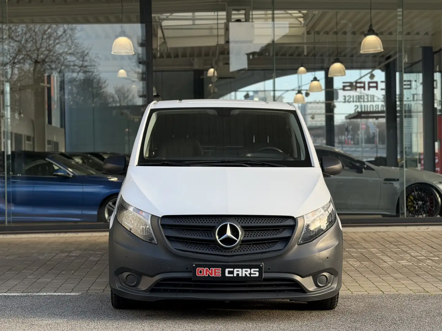 Mercedes-Benz Vito CDi EURO6 "UTILITAIRE" AIRCO-PDC-BLUETOOTH-GAR 1AN Blanc - 2