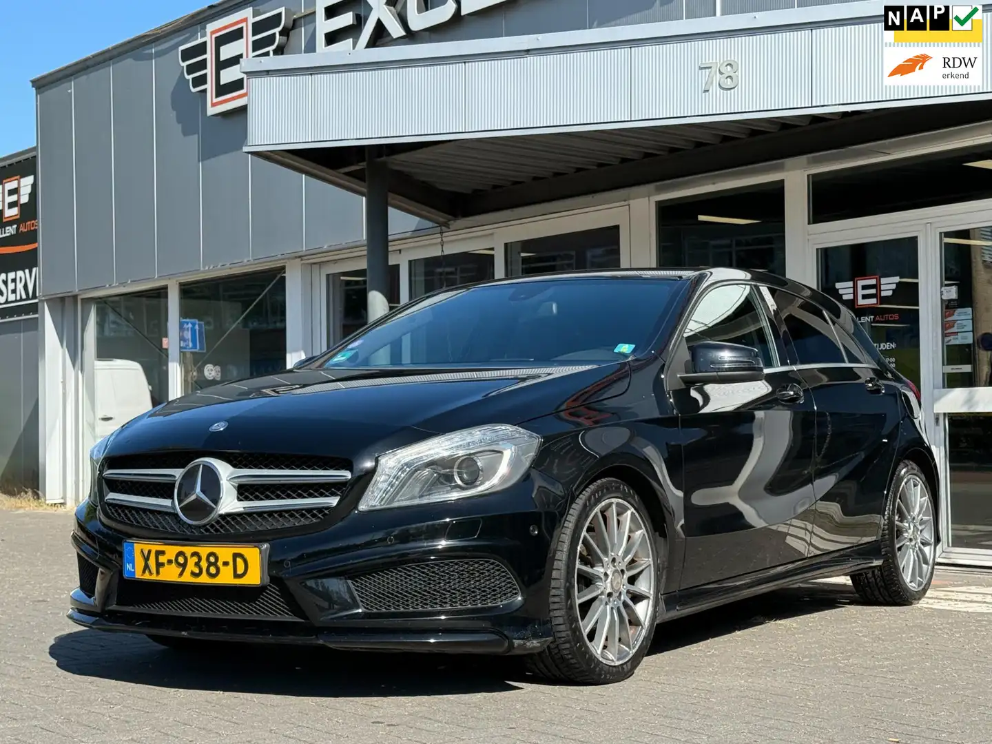 Mercedes-Benz A 180 Prestige AMG | Navigatie Schwarz - 1