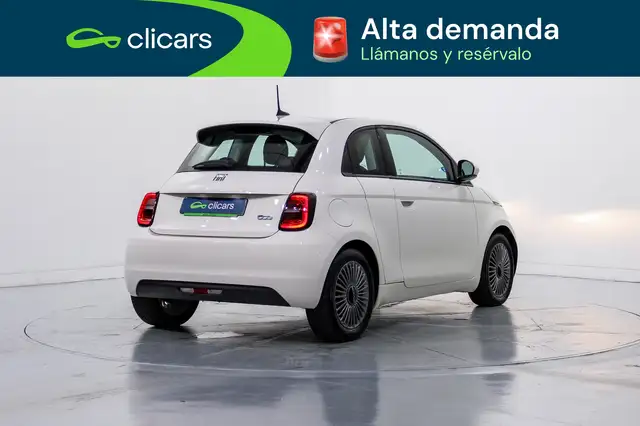 Fiat 500e view 5