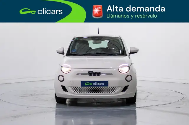 Fiat 500e view 2