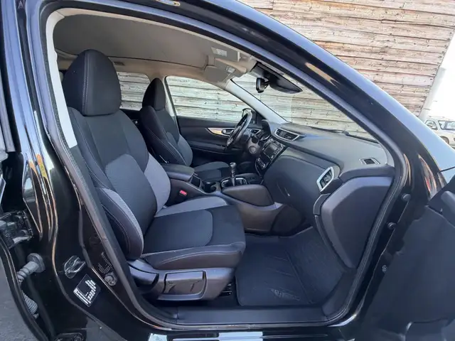 Nissan Qashqai view 16