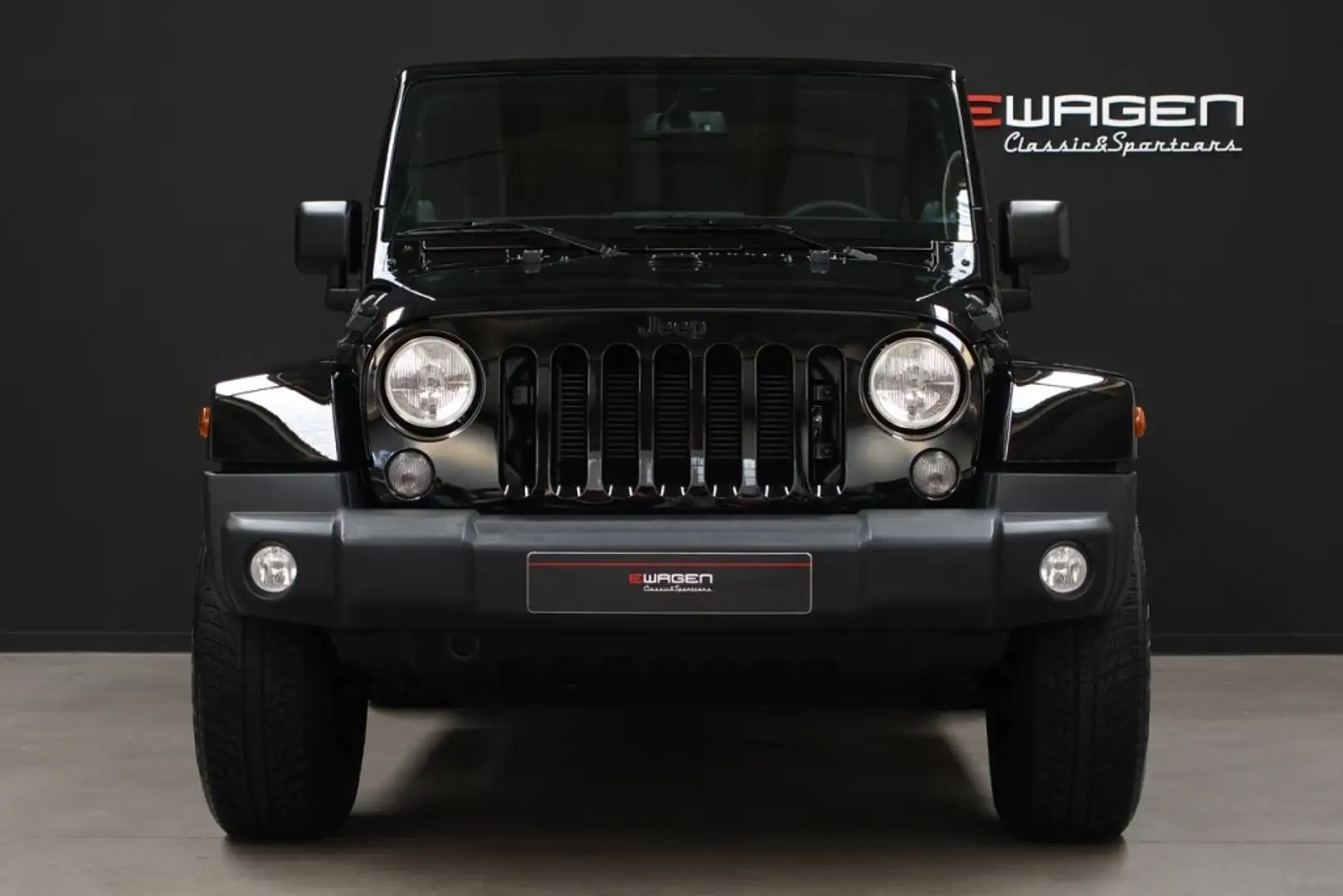 Jeep Wrangler 3.6 Sahara Aut. Negro - 2