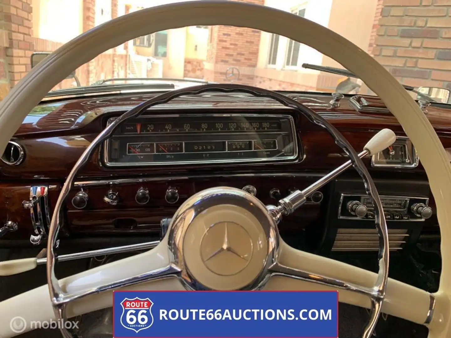 Mercedes-Benz 220 220S Zwart - 2