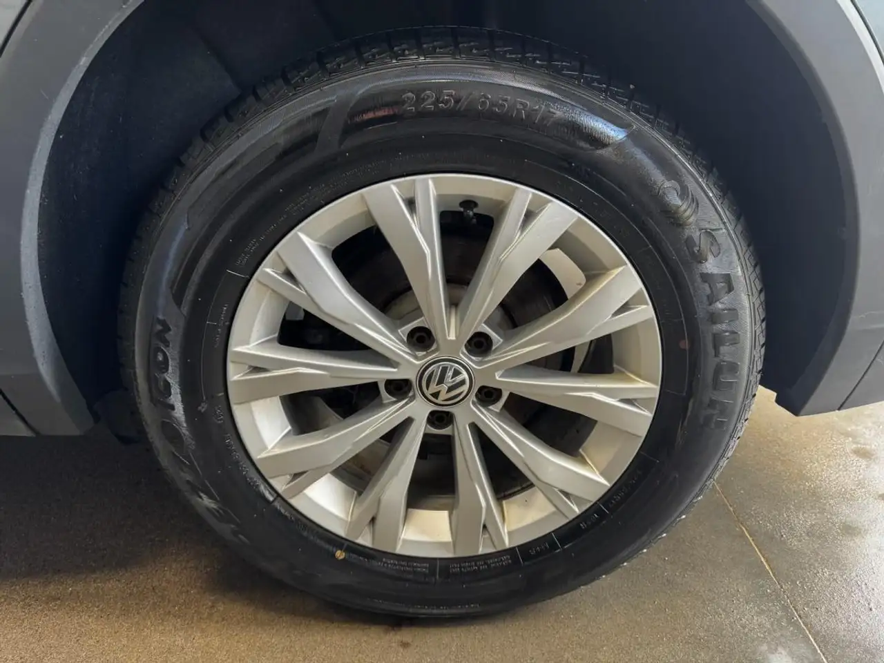 Volkswagen Tiguan снимка Volkswagen Tiguan