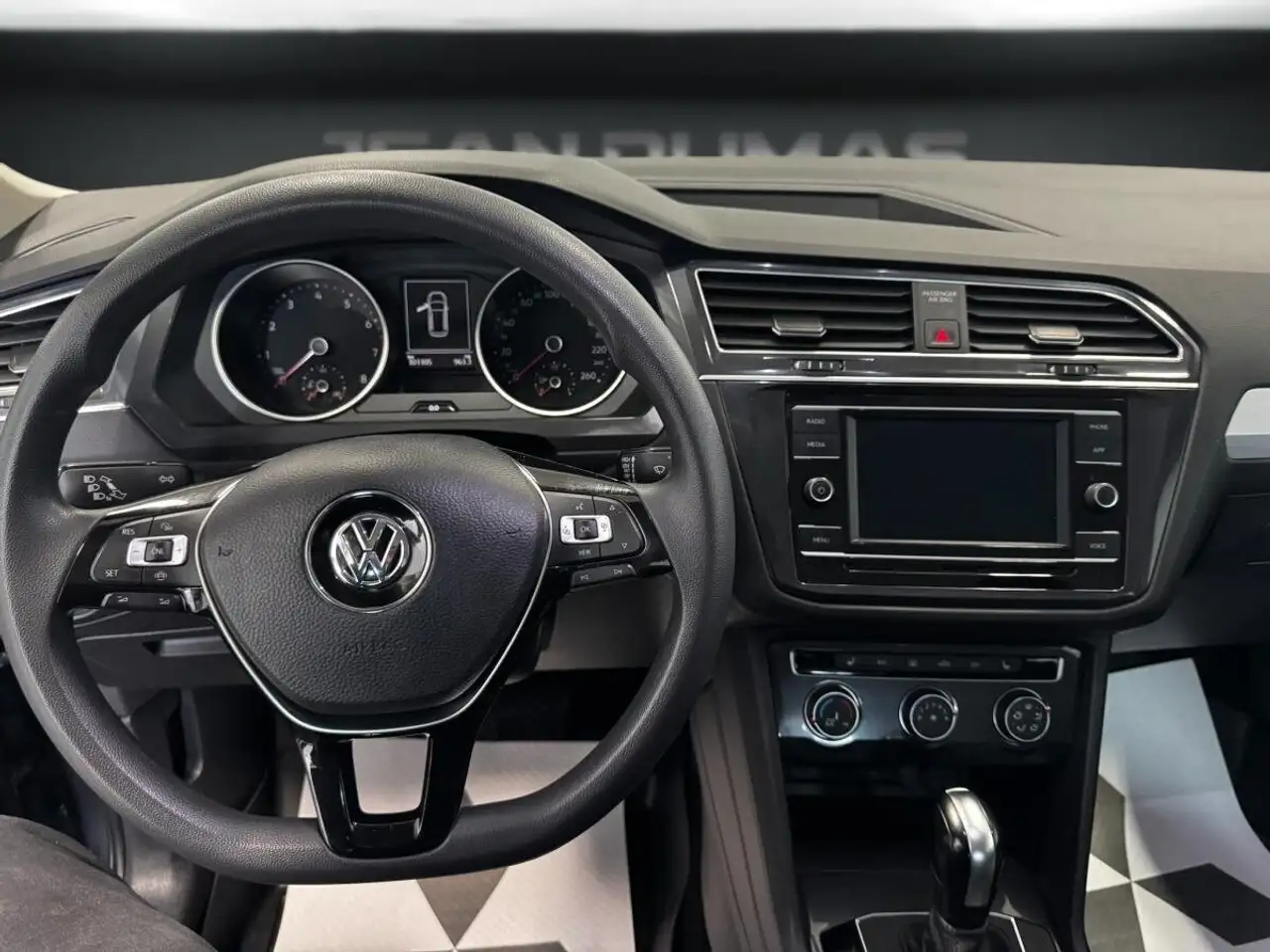 Volkswagen Tiguan снимка Volkswagen Tiguan