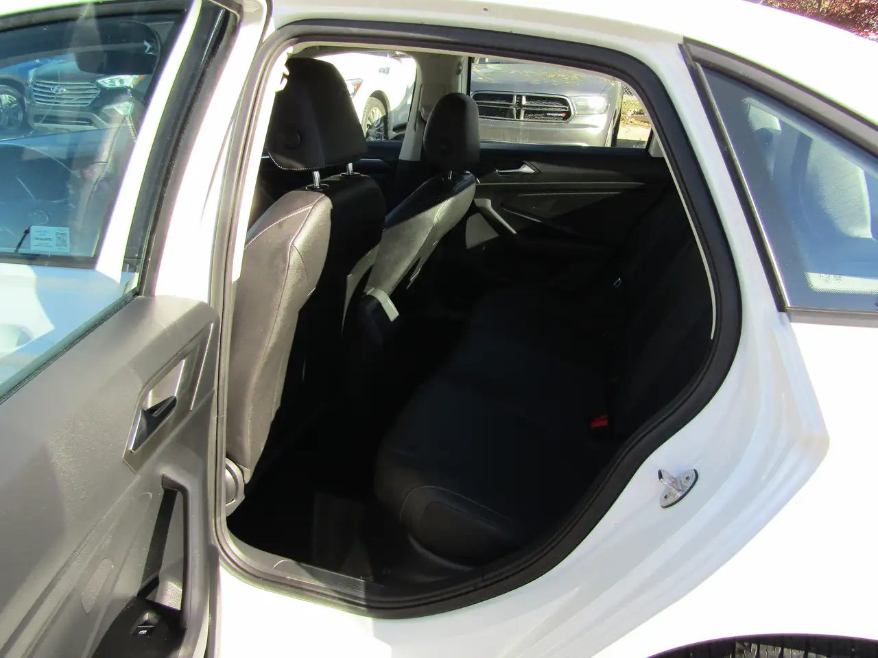 Volkswagen Jetta снимка Volkswagen Jetta