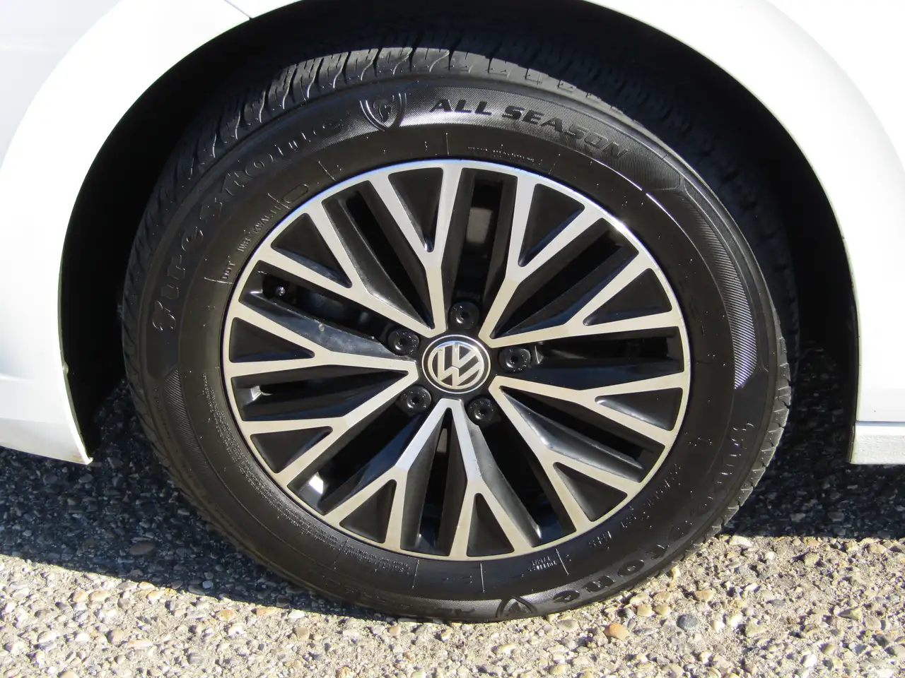 Volkswagen Jetta снимка Volkswagen Jetta