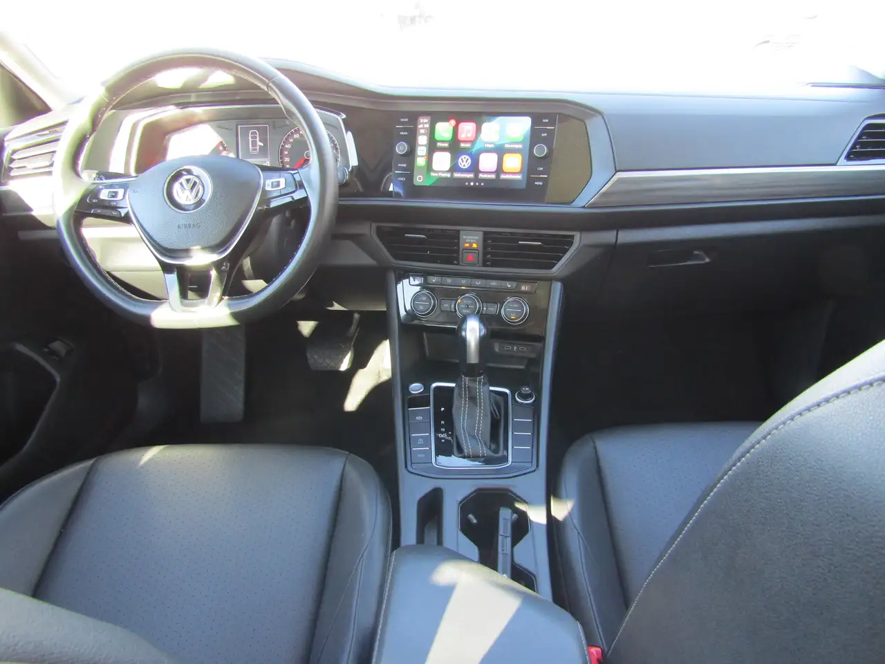Volkswagen Jetta снимка Volkswagen Jetta