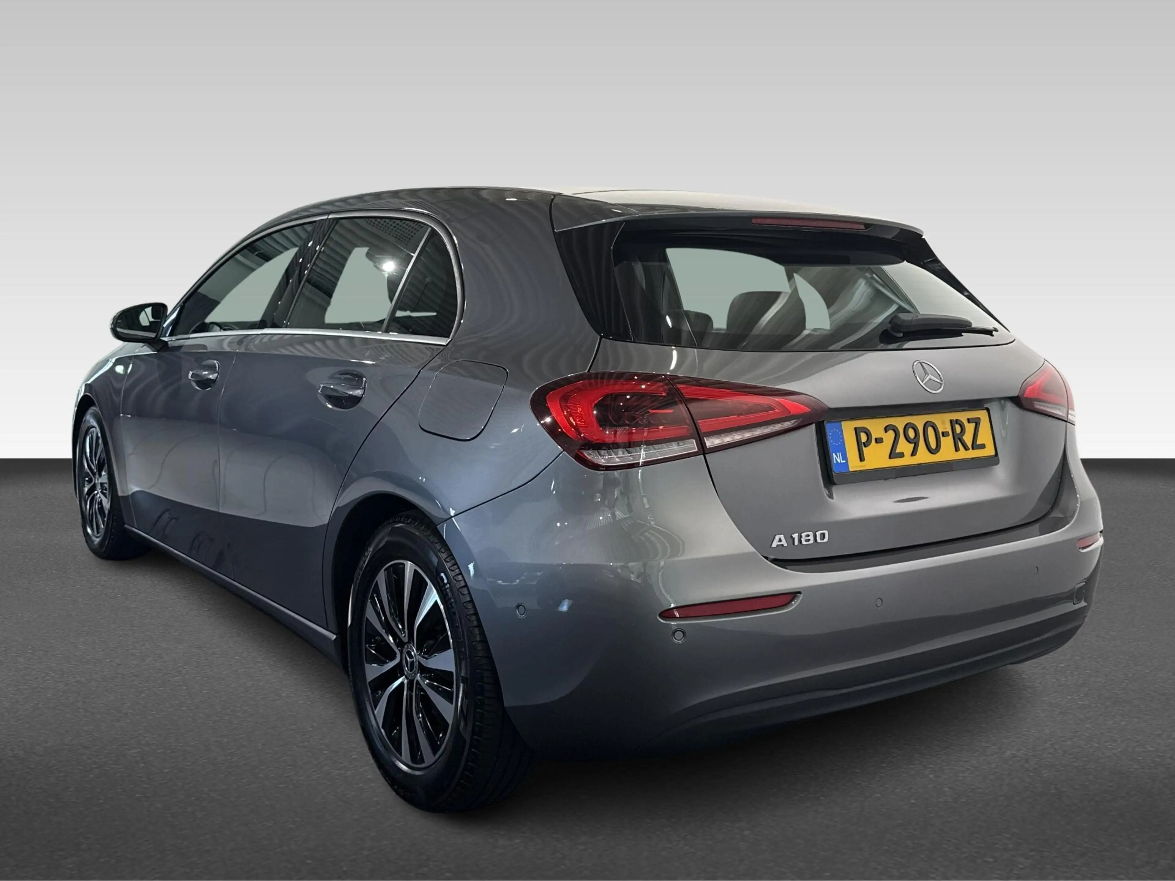Mercedes-Benz A 180 Business Solution | Achterbank in delen neerklapba — photo 3
