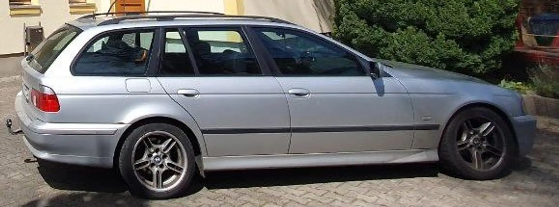 BMW 525 5er 525i touring Edition Sport Gümüş rengi - 1