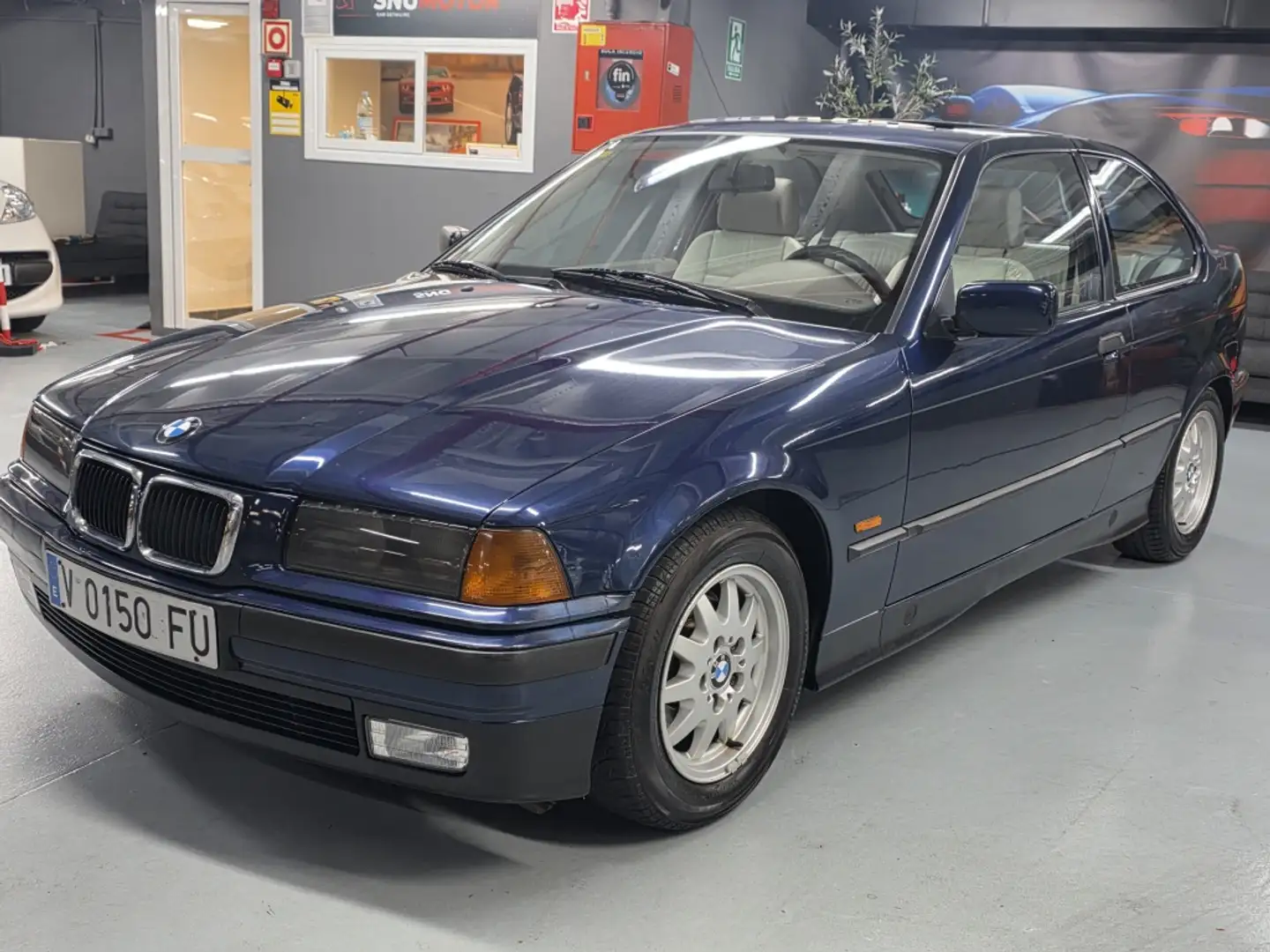 BMW 318 318ti Compact Aut. Bleu - 1