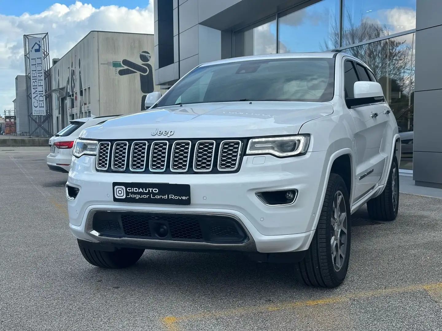 Jeep Grand Cherokee 3.0 V6 CRD 250 CV Multijet II Overland Weiß - 2