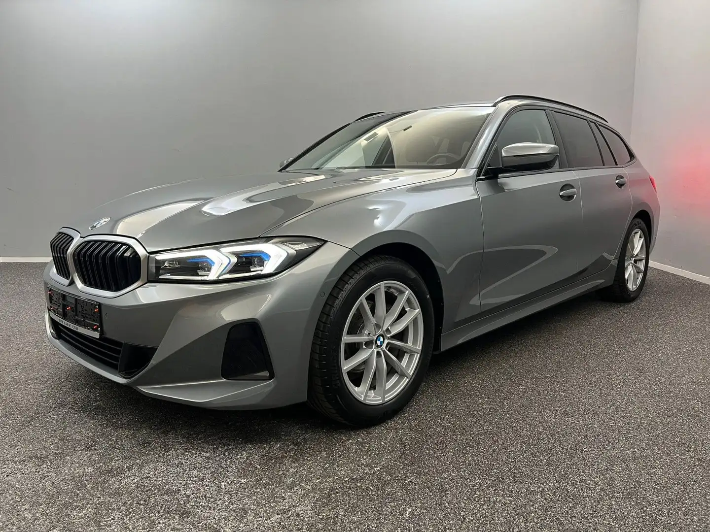 BMW 318 d T Shadow HIFI*ADAPTIV LED*PANO*WIDE*KAM Gris - 1