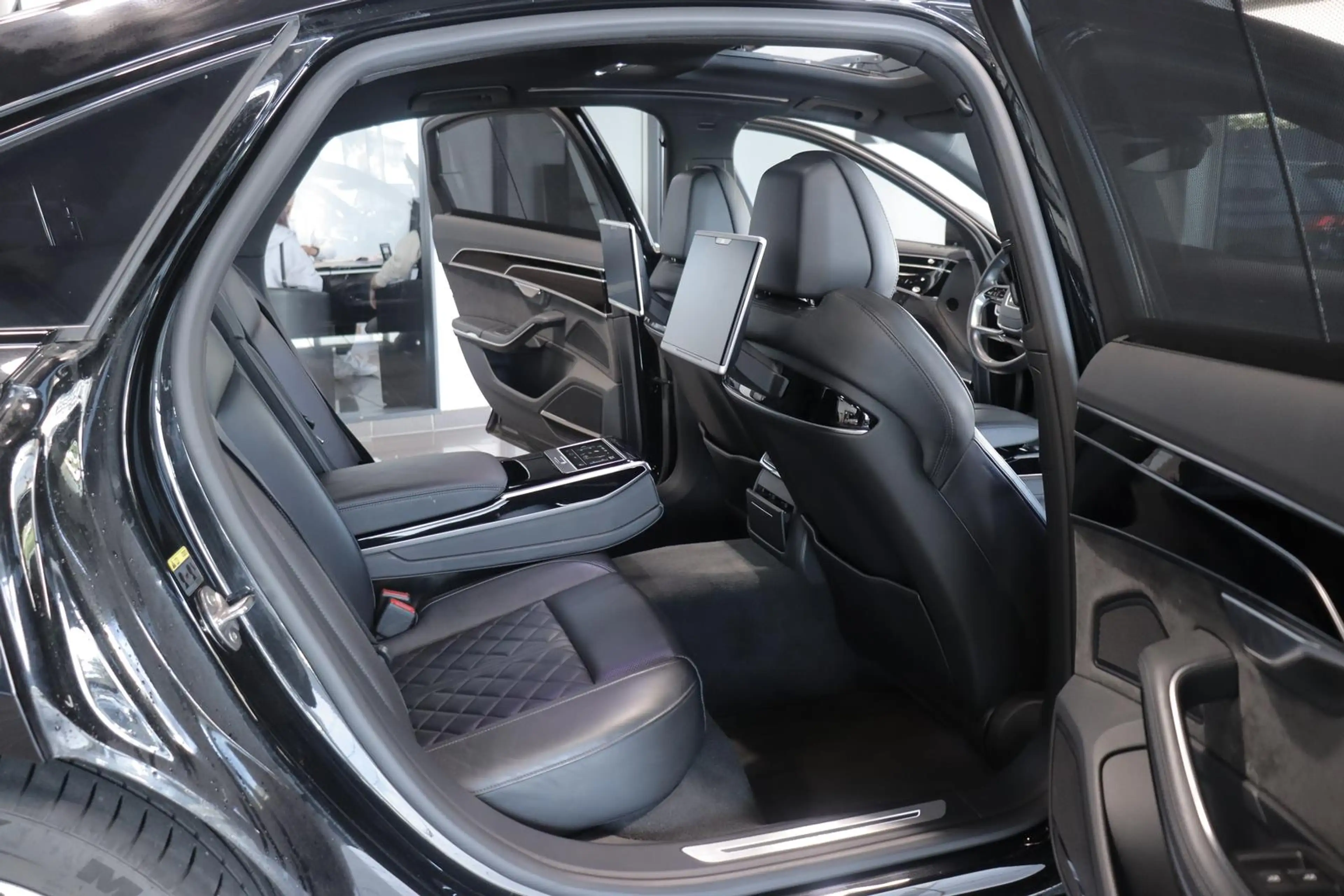 Audi A8 3.0 V6 50 TDI Lang quattro*SPORT*PANORAMA*TV — photo 12