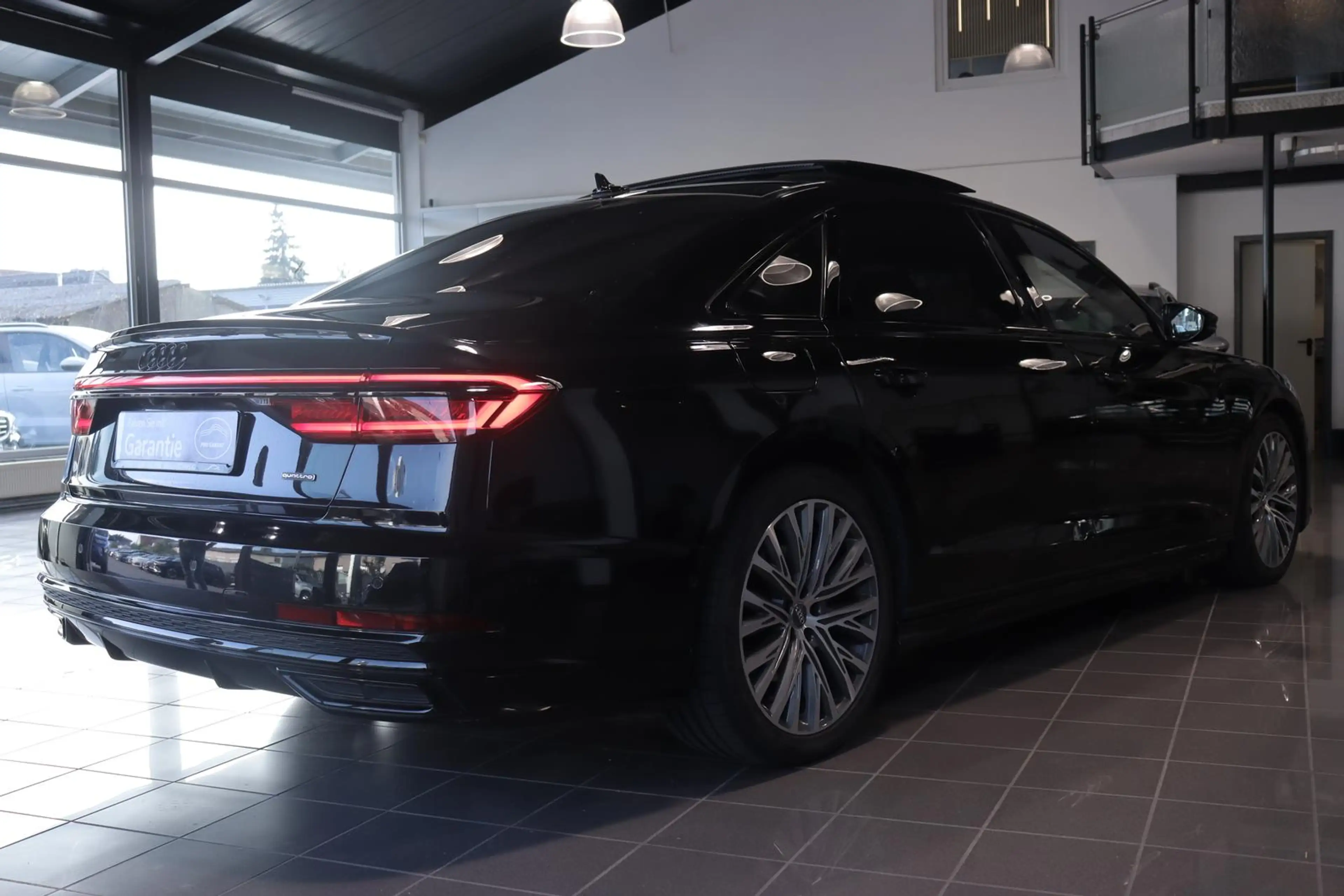 Audi A8 3.0 V6 50 TDI Lang quattro*SPORT*PANORAMA*TV — photo 3