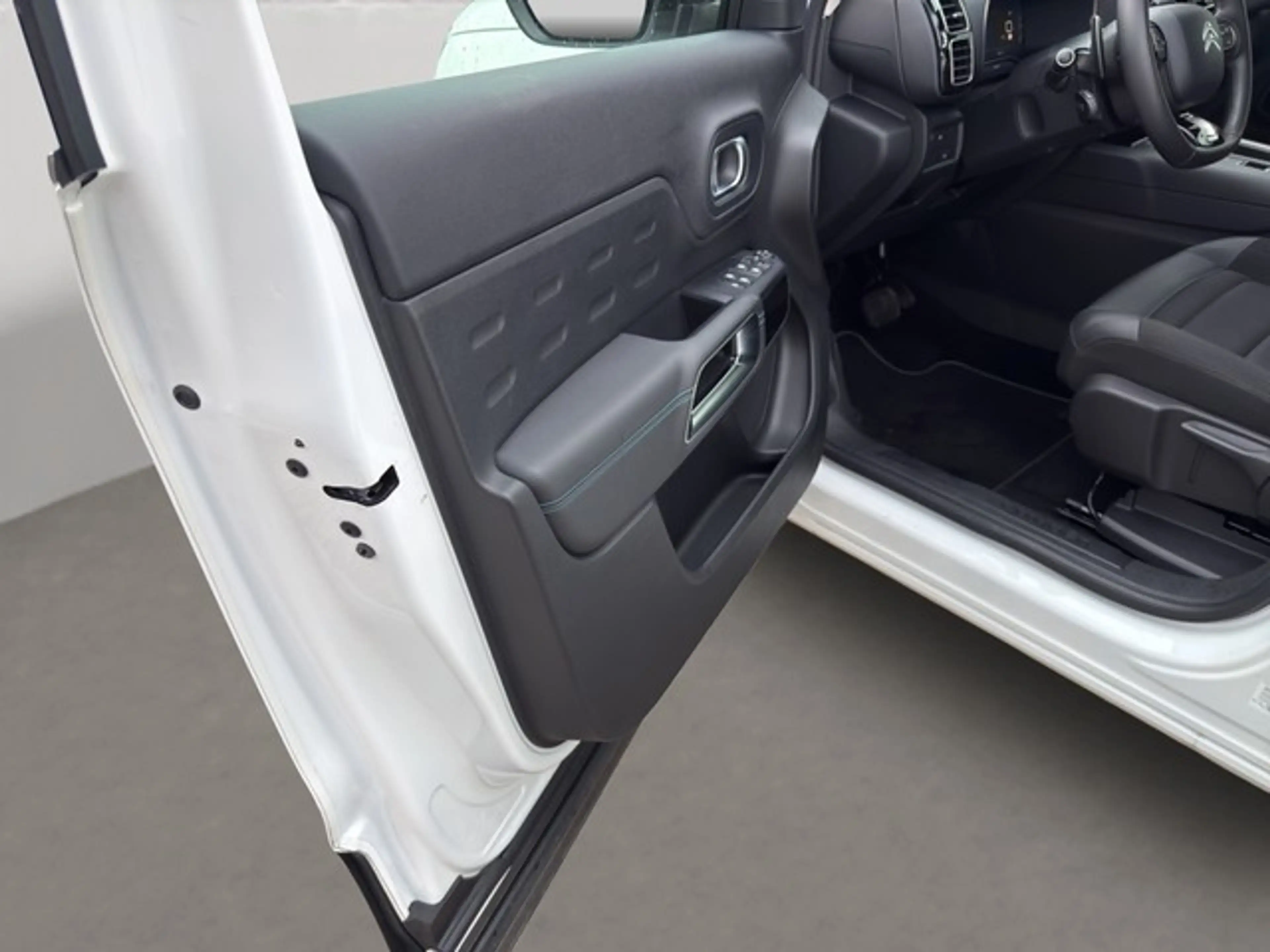 Citroen C5 Aircross C-Series EAT8 ALLWETTER SHZ PDC KAMERA NAVI — photo 14