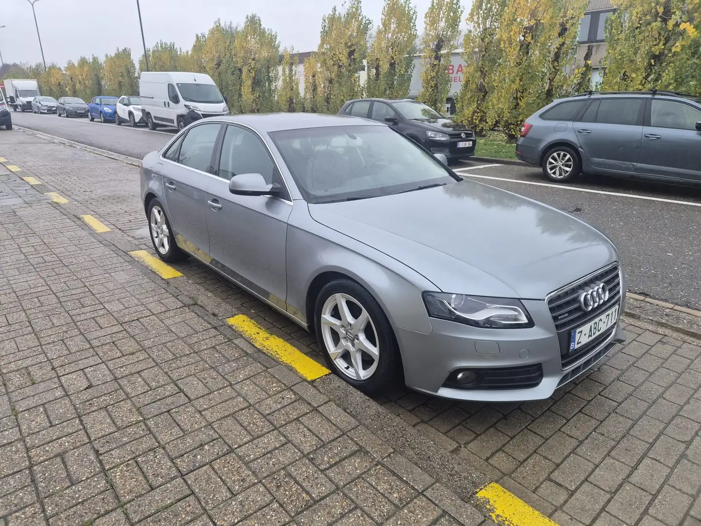 Audi A4 Quattro 4x4 - Sensoren - Cruise Controle - 180 PK Grijs - 1
