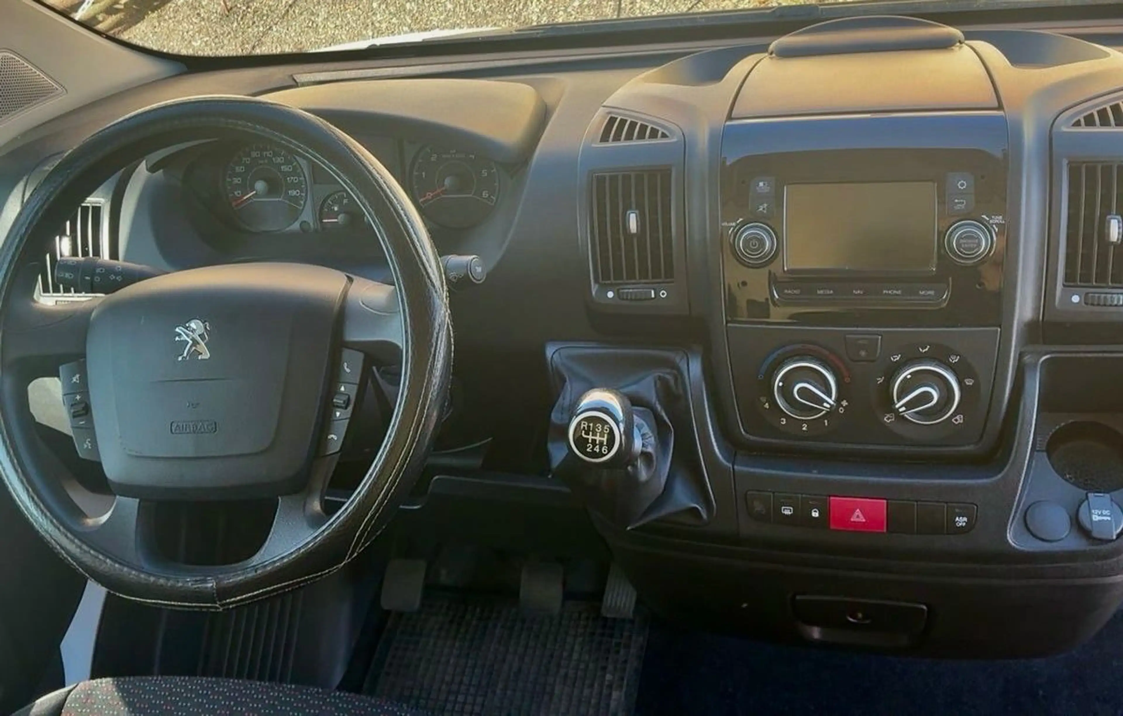 Peugeot Boxer L3H2 Premium CAM NAVI PDC S-HEFT *RATE 199 — photo 2
