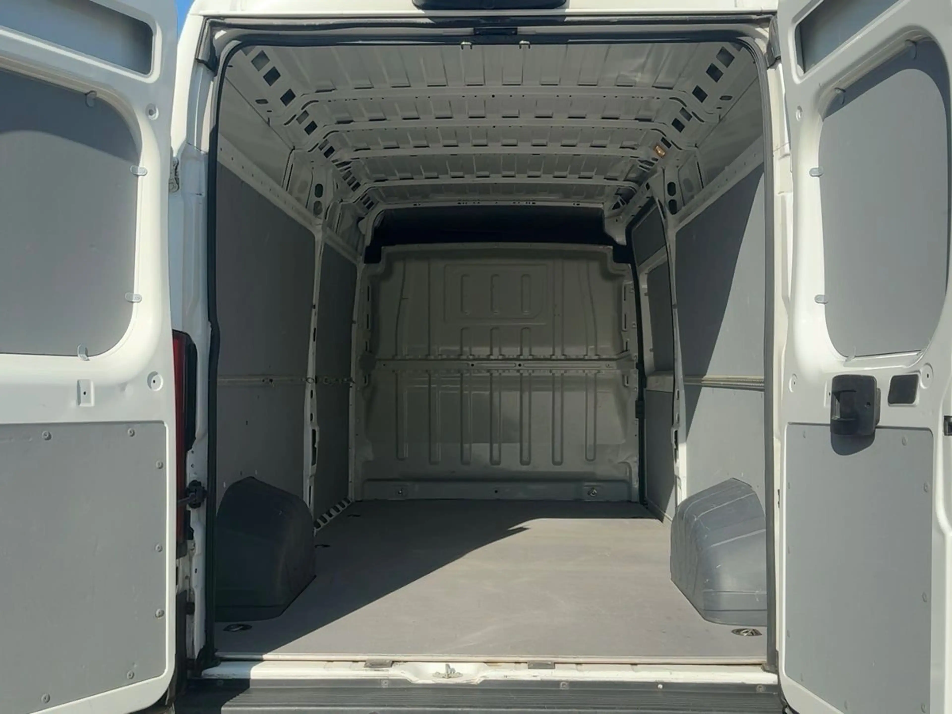 Peugeot Boxer L3H2 Premium CAM NAVI PDC S-HEFT *RATE 199 — photo 12
